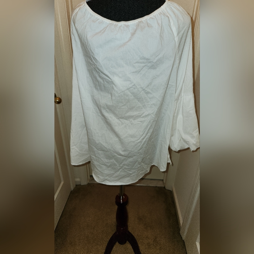 NWT ! INC WHITE BLOUSE 🌞 FINAL OFFER!! - Picture 2 of 5